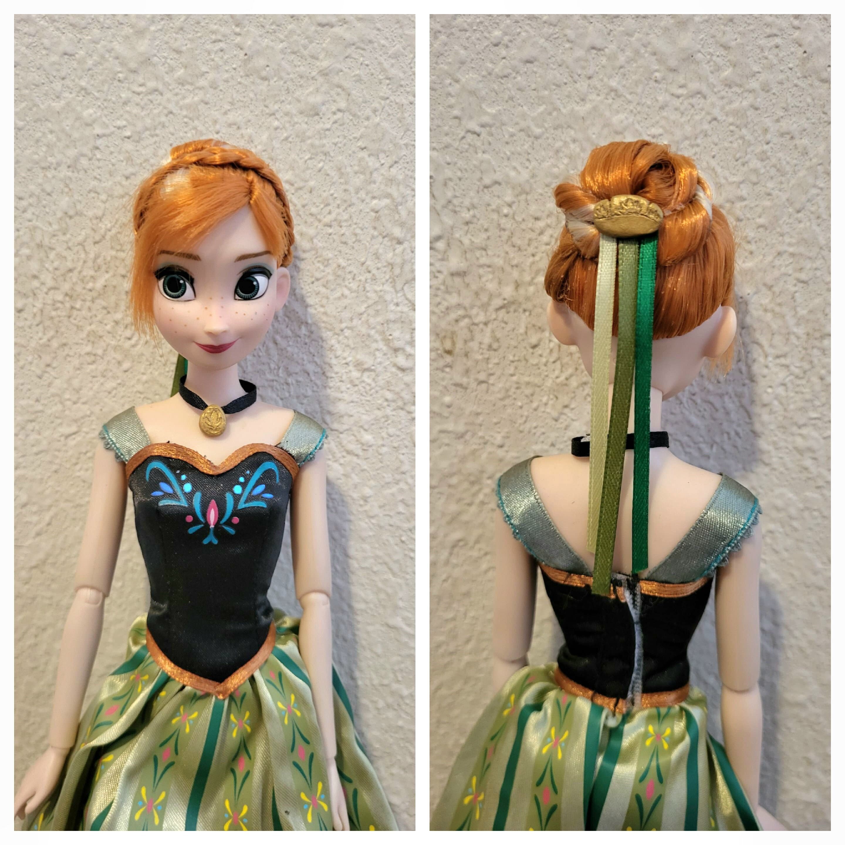 Mattel Poupée musicale Anna 10e anniversaire de La Reine des Neiges