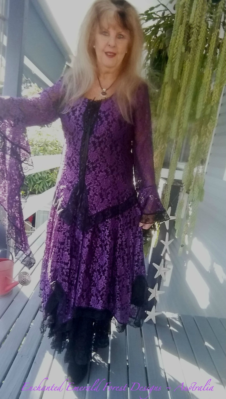 Purple Lace Medieval Style Skirt /& Top Size 16-18