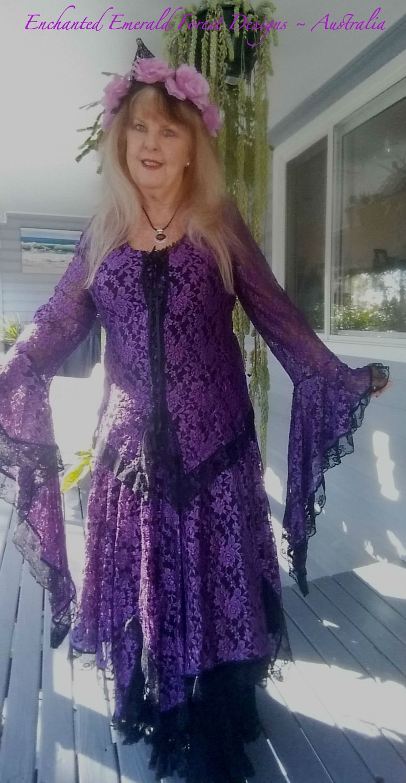 Purple Lace Medieval Style Skirt /& Top Size 16-18