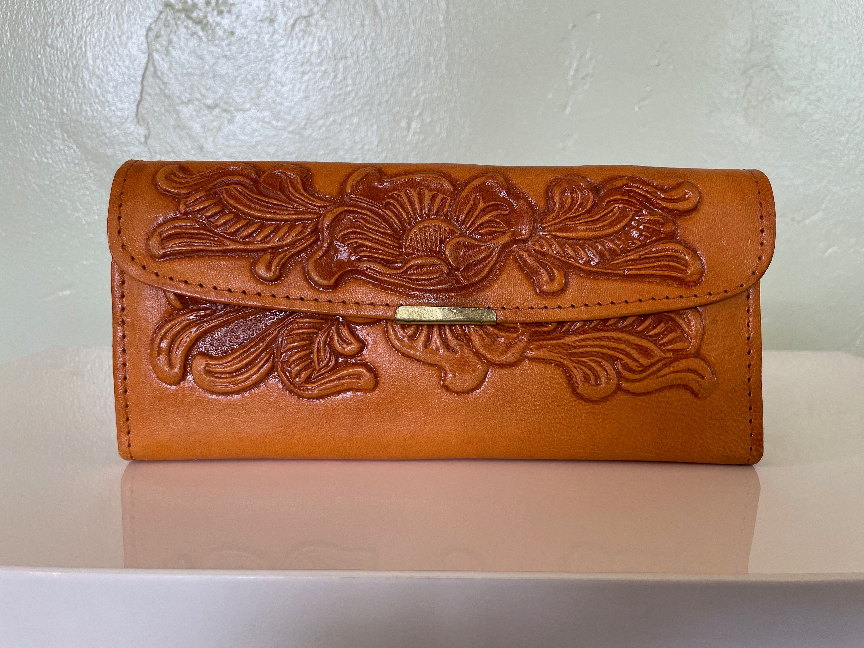 Western Style Mexican Hand Tooled Embossed Bi-Fold Leather Wallet Mexico  Vintage