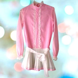 Vtg 60s Babydoll Dress Ruffle Fairycore Pink Lace Lolita Micro Mini Dress Cosplay Puff Sleeve Ruffle Bib Neck Boho Prairie