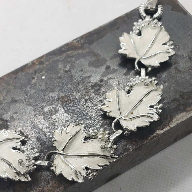 Vintage Bracelet Vintage Jewelry OOAK Gift Vintage Costume Jewelry Leaf Jewelry Nostalgic Jewelry White Leaf Bracelet Retro Bracelet