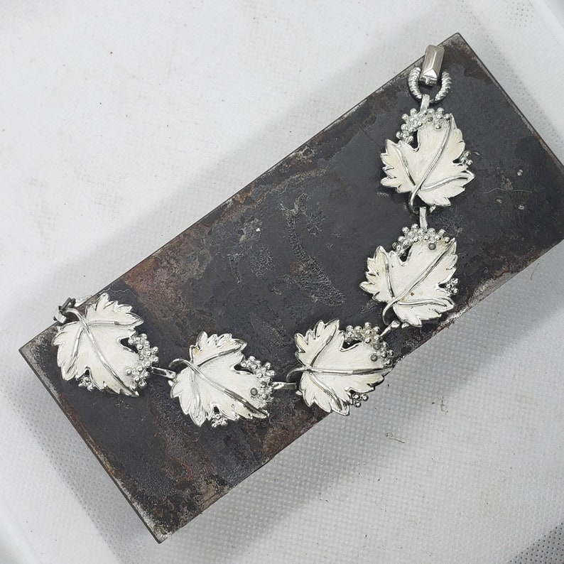 Vintage Bracelet Vintage Jewelry OOAK Gift Vintage Costume Jewelry Leaf Jewelry Nostalgic Jewelry White Leaf Bracelet Retro Bracelet