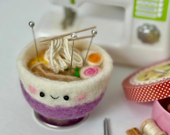 Mini purple ramen pincushion | desktop decor | Cute ramen gift | Needle felted craft | unique gift | Japan noodle Gift