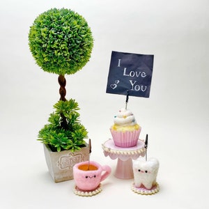 Needle felted handmade photo holder | photo stand | mini photo display | polaroid and Instax photo holder | mini Fujifilm instax photo frame