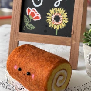 Cute Home Deco Swiss Roll Cake  | sewing pin pincushin | cute pincushion | felted pincushion | needle felted pincushion decor