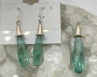 Faceted Blue/Green Crystal Pendant and Earring Set