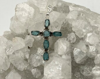 クリアランス ラフネオンブルーアパタイトクロスペンダント - Etsy 日本