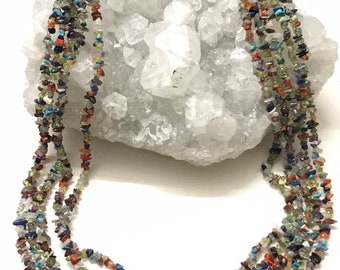 Vijfstrengige ketting met meerdere edelstenen