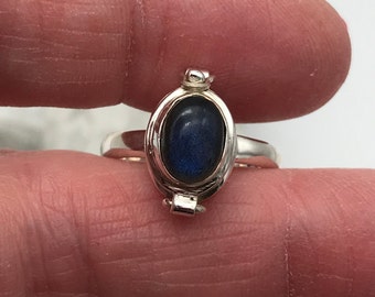 Beautiful Labradorite Poison Ring, Size 6