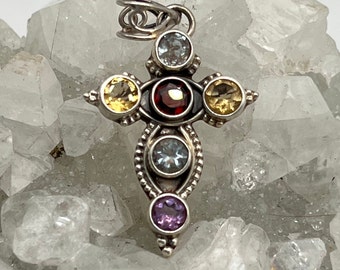 Pendentif Croix En Argent Avec Pierres (Péridot, Citrine, Topaze, Marcassites, Grenat) - Occasion