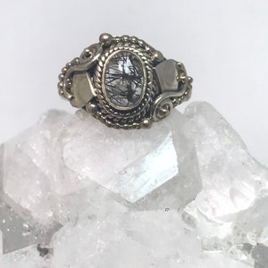 Zwarte ring met toermalijnkwarts, maat 6