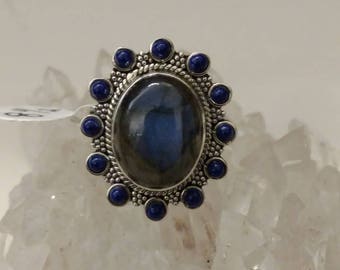 Beautiful Labradorite Ring with little Lapis accent stones, Size 8 1/2