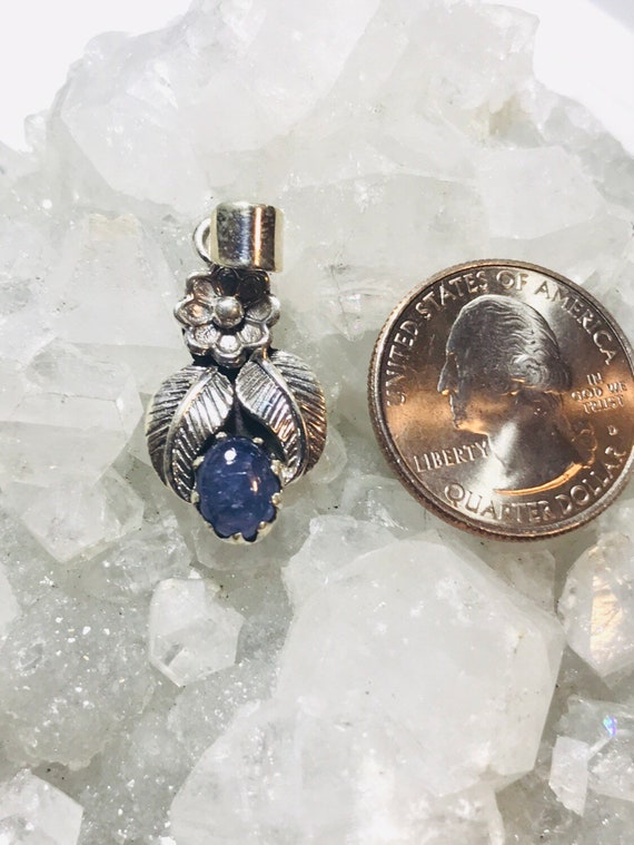 CLEARANCE プチカイヤナイトペンダント - Etsy 日本