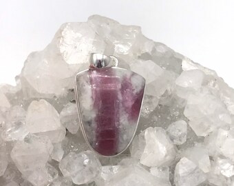 Increíble colgante de turmalina rosa