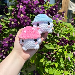 Miniaturowy pluszowy grzybek Chonky Mushroom Boi – szydełkowany pluszowy grzybek, prezent amigurumi, Cottagecore