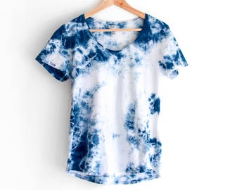 Luxe Organic Bamboo Womens Indigo Shibori Tshirt / Spacetime Shibori Hand Dyed Shirt / Ultra Soft Blue and White Tie Dye Relaxed Top