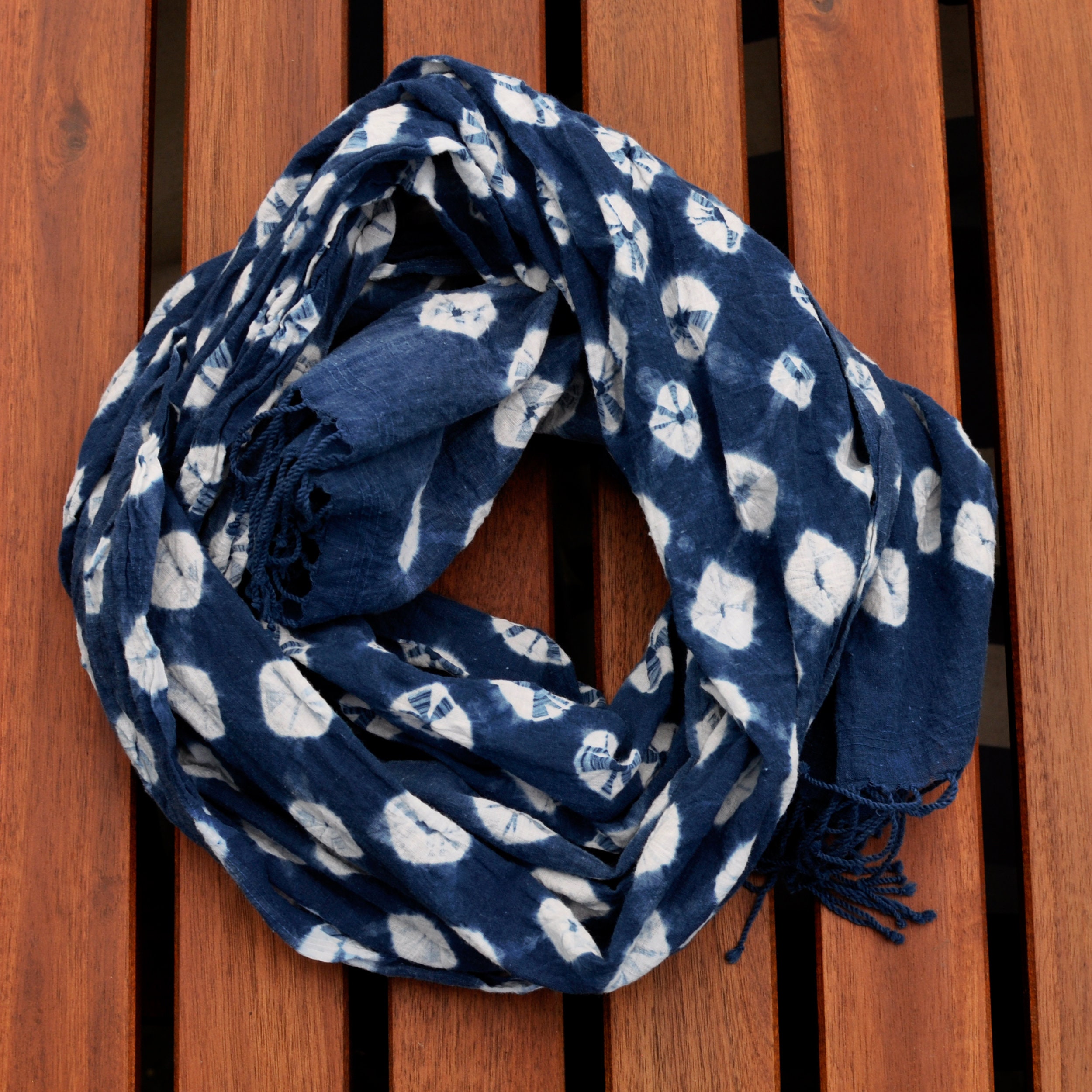 ネットオフ 送料得店 Traditional Japanese Indigo Dye Shibori Organic Cotton Scarf Clothing