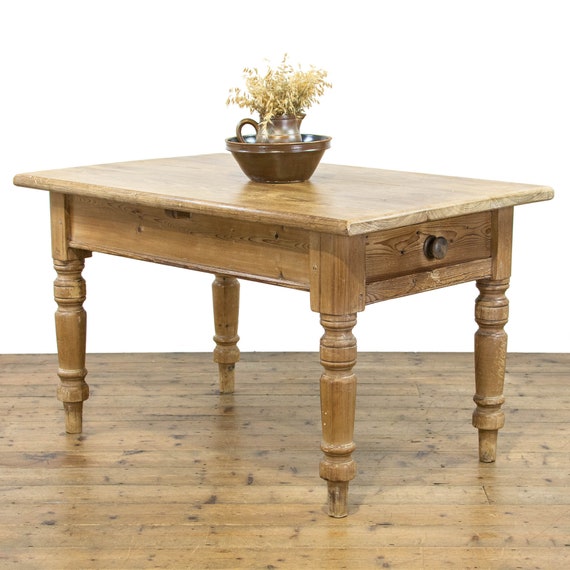 Small vintage kitchen table discount