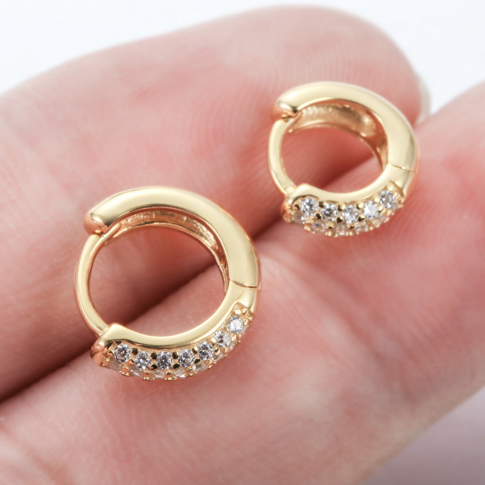 Huggie Hoop Earring Gold Conch Hoop Cartilage Hoop Earrings Etsy