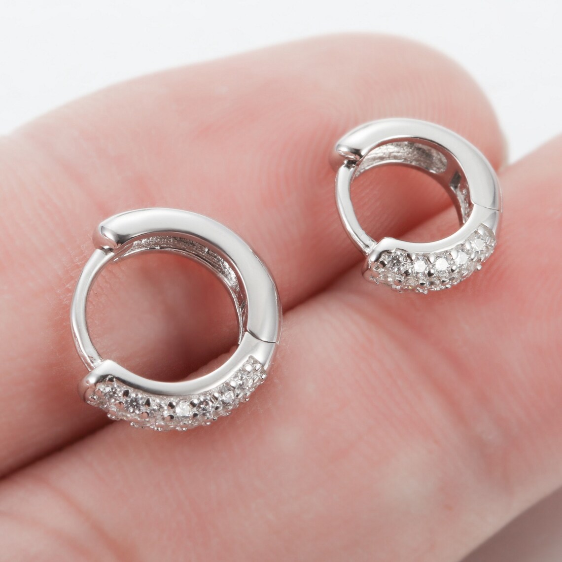 Gold conch hoop earring Clearance