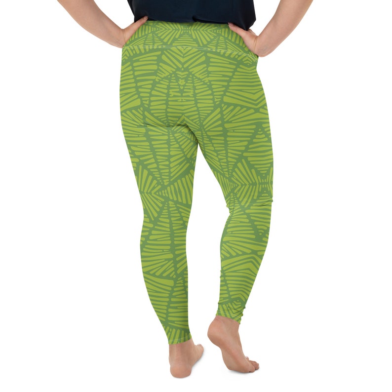 Green Zebra Geometric Print Plus-Sized High Waist Leggings image 3