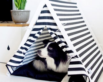 Striped Pet Teepee: Personalized Black and White Cat/Dog Tent Bed