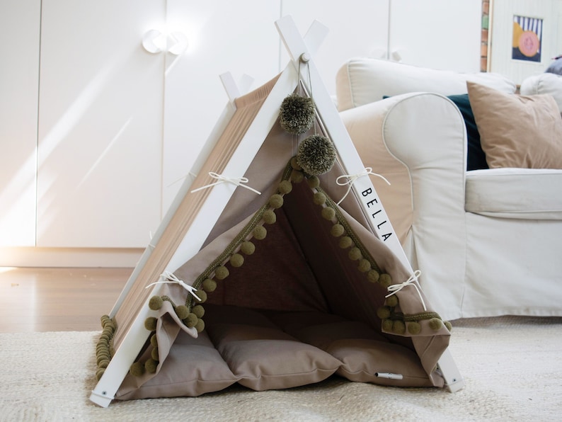 Boho khaki dog teepee bed. Personalized pug, frenchie bed. Custom dog tent. Dog Gift. Small/Medium/Large/XL Size. Scandi Boho Style. With pet name & deco