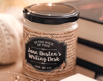 Vela de soja con aroma a escritorio de Jane Austen - Lila, té blanco y frutos rojos - Regalo de Orgullo y prejuicio - Decoración literaria de la época de la Regencia - Regalo literario