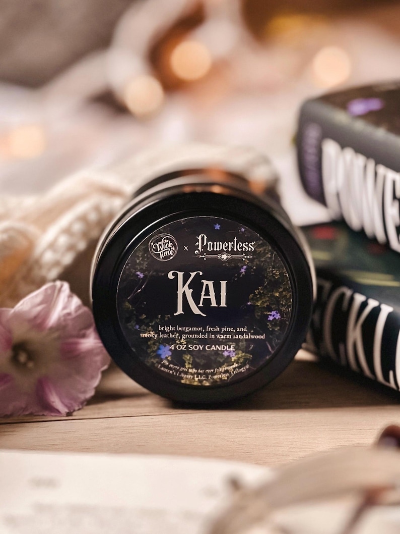 Vela literaria Kai Soy Powerless de Lauren Roberts - Book Boyfriend, vela literaria ecológica para amantes de los libros y regalos de 113 g imagen 1