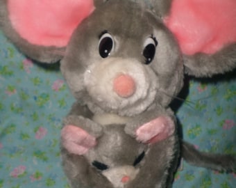 Vintage Dakin Mouse plush pair baby hugging 1983 Mice gray pink Mommy child mice ECU