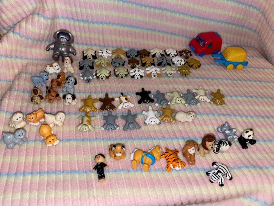イギリス・ヴィンテージ　小さなワンコ 【sa447】 Vintage Galoob Pound Puppies Miniature Lot for Big Lot of 62