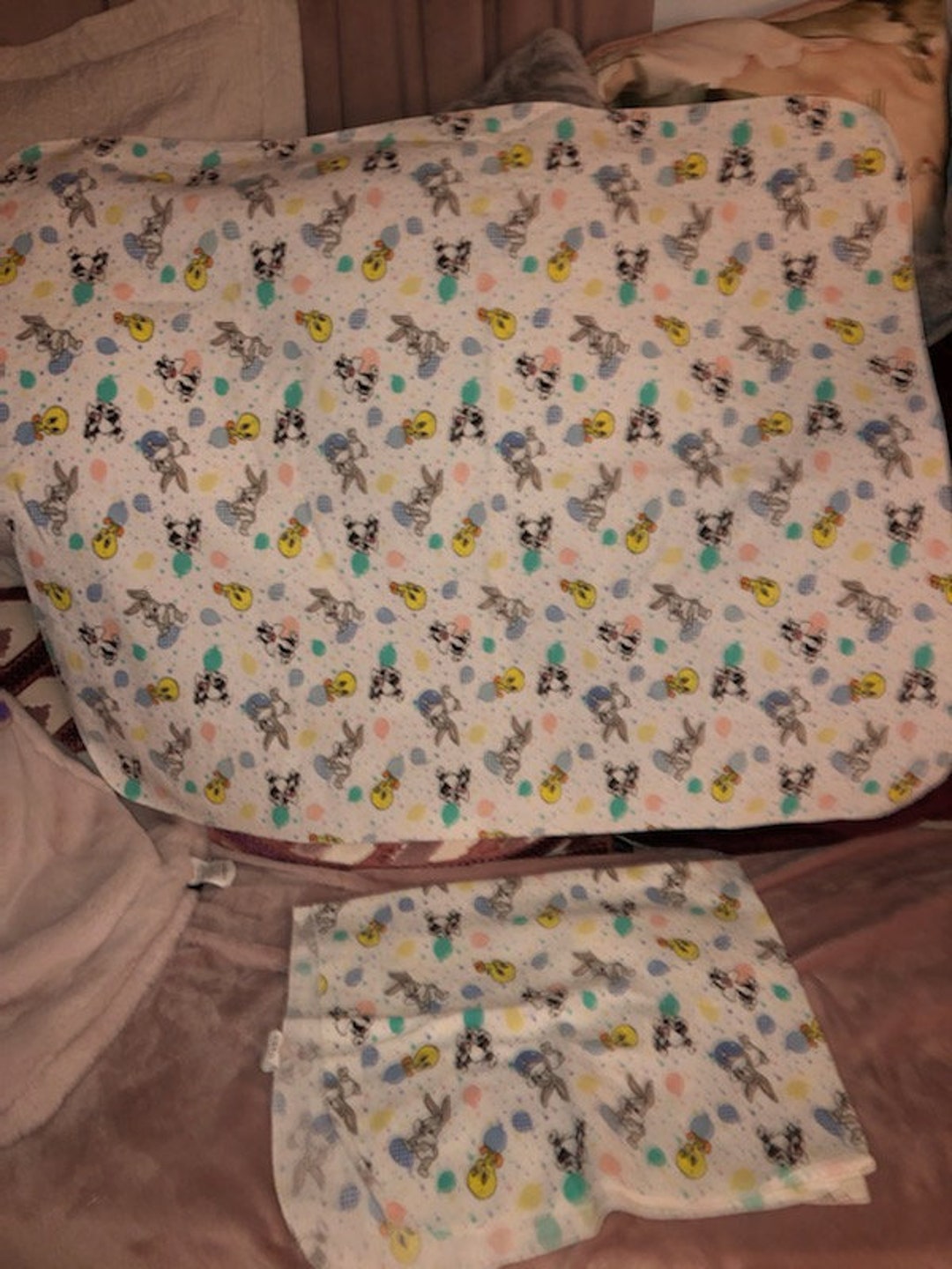 Vintage Looney Tunes Baby Blanket Baby Bugs Sylvester Tweety Balloons Diapers ECU X's 2