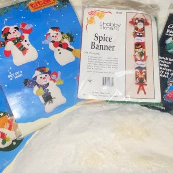 Vintage Felt Christmas Ornament Craft Lot Stocking Snowmen Angels Spice Banner NIP Coats Titan Hobby Kraft