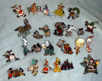 Vintage Disney Christmas Pin Lot LE 1500 plus Advent days Big Bad Wolf Clarabelle Horace Wintertime Mickey Star Pig Chip Dale no backs 02 03