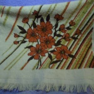 Vintage Cannon Fringe Towel set of 2 Bathroom Mod Gold Brown cream burnt orange floral NWOTS  70&#39;s or 80&#39;s