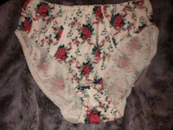 No Boundaries Women's Seamless Hipster Panties Size X-SMALL (4) Fuchsia  Plaid
