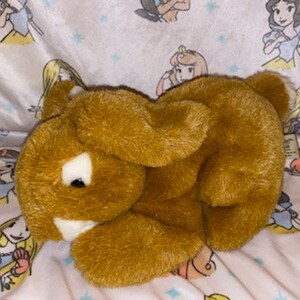 Vintage Westcliff Bunn Plush Brown White Sitting on Legs 10&quot; ECU