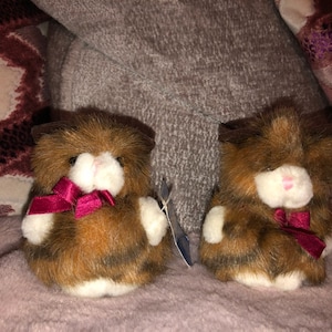 Vintage Russ Cat plush Itty Bitty Kittens Kitty lot of 3 Kitties marroon ribbon ECU &  NWWT 3.5&quot; Tabbies