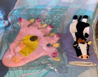 Vintage Childs Bath Mitt Glove Terrycloth Sponge hand Pigs Cow lot of 2 Purple Pink. NWT NWOTS Washcloth