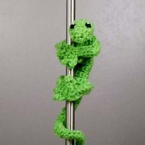 Crochet Lizard Magnet Pattern Digital Download PDF Crochet Pattern DIY Magnetic Lizard Step by Step Tutorial Bendable & Posable image 2