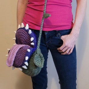 Carnivorous Plant Purse Crochet Pattern Crossbody Shoulder Bag Crochet Pattern Step-by-Step Photo Tutorial PDF Digital Download image 3