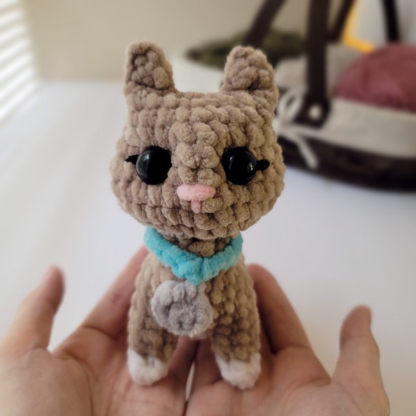 Petit chaton au crochet sans couture | Petit tutoriel de poupée chat minou | Projet rapide | Motif un écheveau | Fils de chenille, de velours ou duveteux