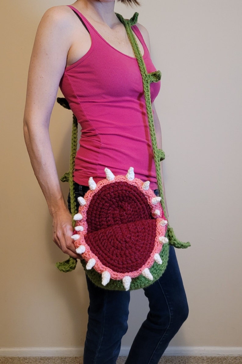 Carnivorous Plant Purse Crochet Pattern Crossbody Shoulder Bag Crochet Pattern Step-by-Step Photo Tutorial PDF Digital Download image 8