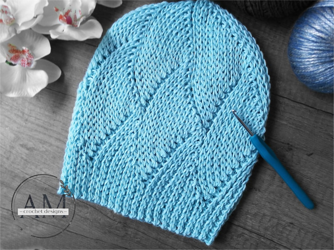 MODELLO ALL'UNCINETTO Berretto corto effetto maglia ACQUAMARINA