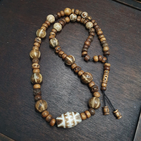 South asian burmese antiques trade pumtek petrified wood beads necklace