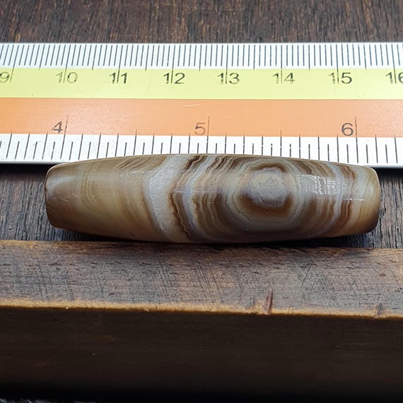 Old Himalayan indo Tibetan rare Patterns pure Natural Eyes Banded Agate Amulet, 52mm