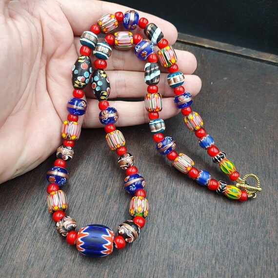 Collier Rétro Long En Perles De Verre Multicolores - Modèle "Opéra" Doré - Occasion Très Bon état