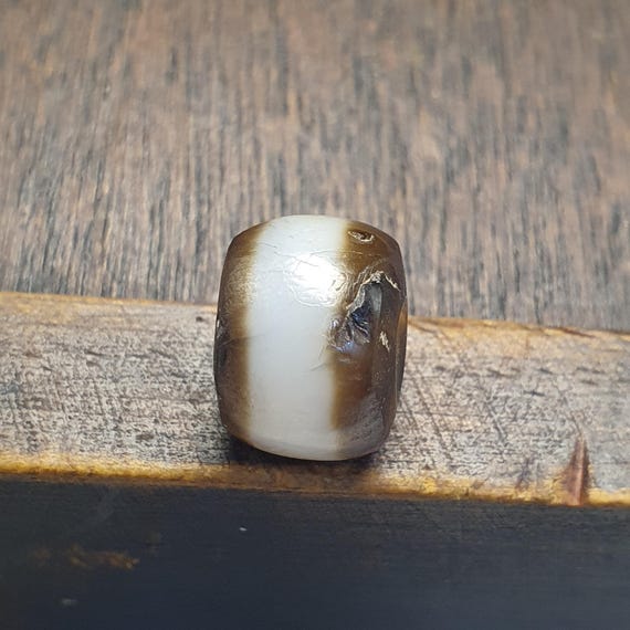 Ancient Tibetan Himalayan Chung Dzi Agate Bead Rare Middle Eastern Antique agate