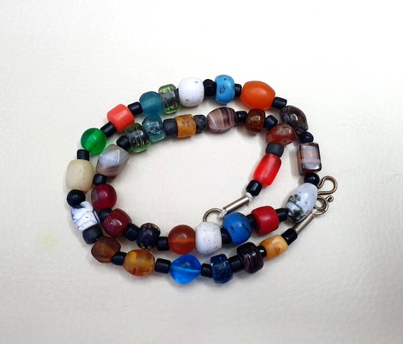 Old beads antique traded stones and glass beads jewelry necklace malaGift